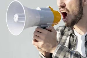 گویندگی برای برند شخصی چیست؟