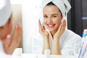 بررسی دقیق خواب، ورزش و مراقبت پوستی در مدلینگ