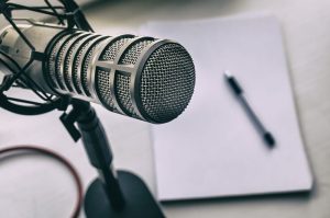 تمرکز و تسلط بر احساسات در گویندگی