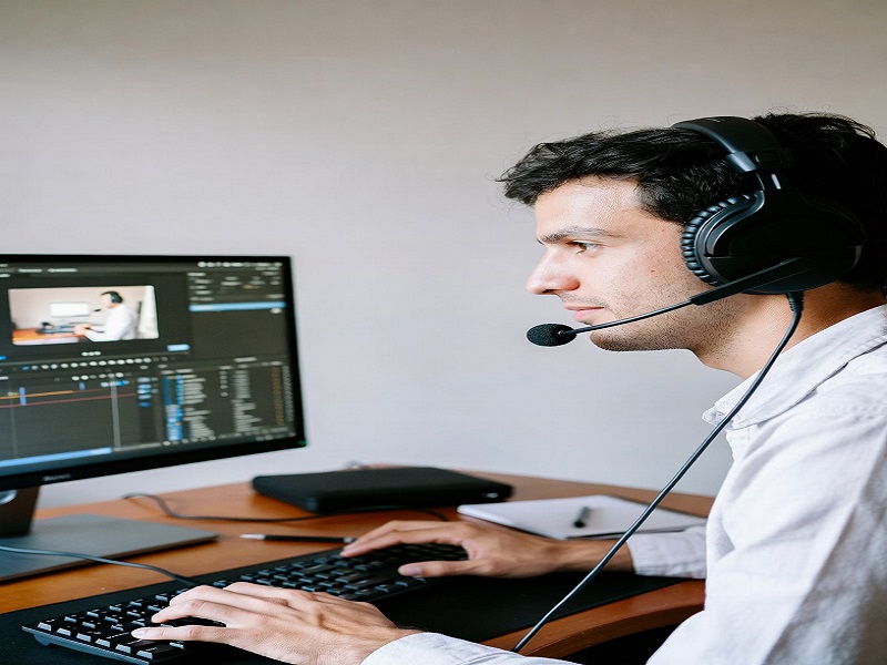 چرا فرصت استخدام گوینده دورکاری امروزه مورد توجه قرار گرفته است؟