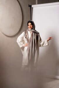 مدلینگ چیست؟+نحوه ورود به این حرفه 2 نکات مهم ظاهری فرد مدل چیست؟