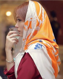 استخدام مدلینگ روسری در اصفهان