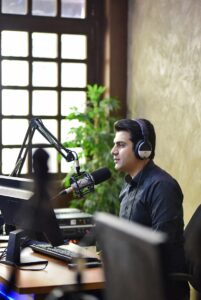 استخدام گوینده کتاب صوتی